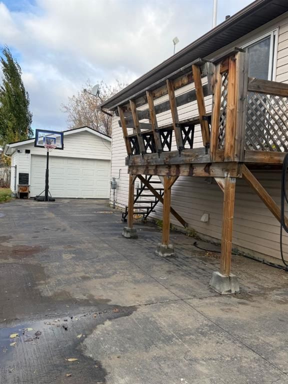 6226 90 Street  - Photo 4