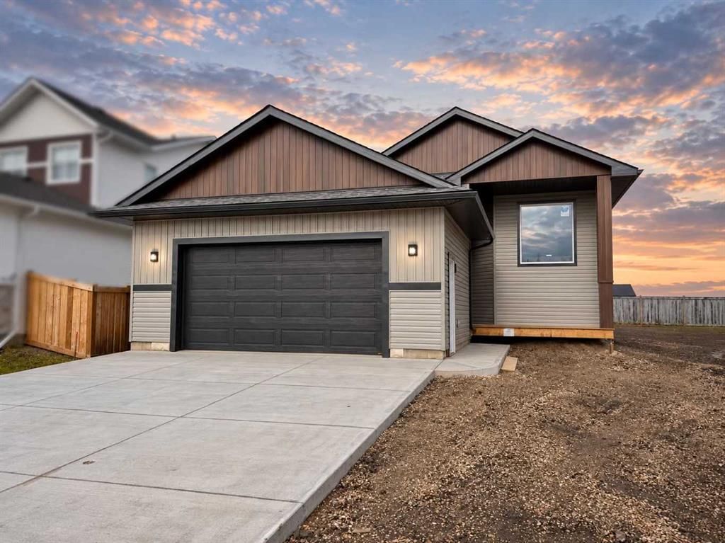 8706 83 Avenue  - Photo 2