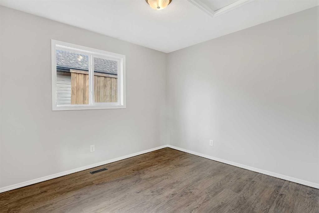 116 Pinnacle Boulevard  - Photo 15