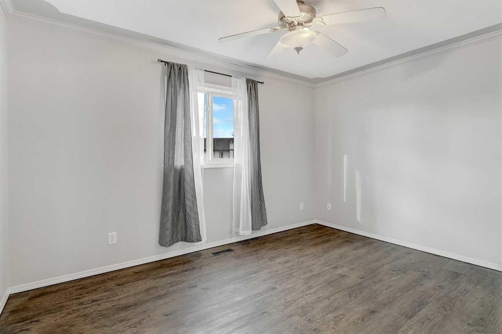 116 Pinnacle Boulevard  - Photo 18