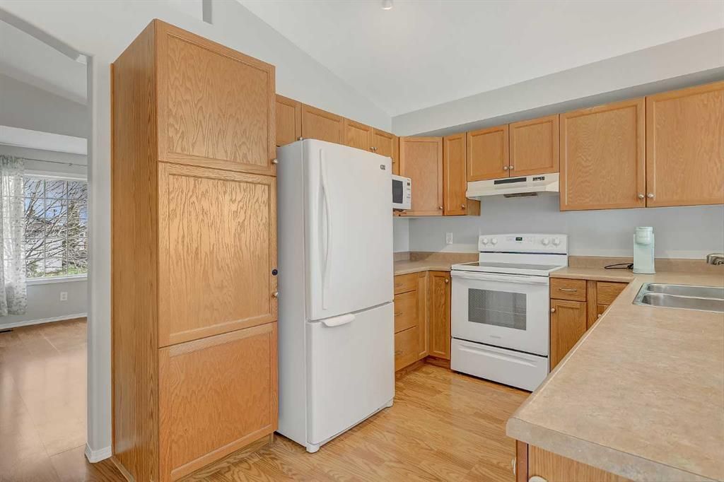 116 Pinnacle Boulevard  - Photo 8