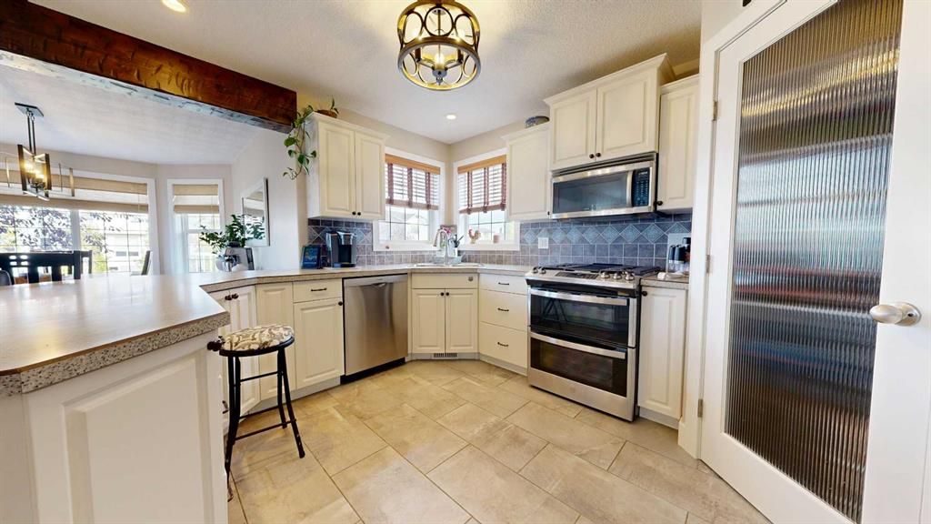 9302 Lakeshore Court  - Photo 8