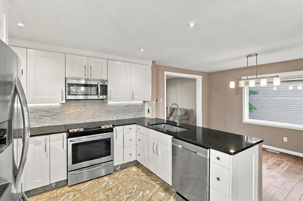 9814 75 Avenue  - Photo 16