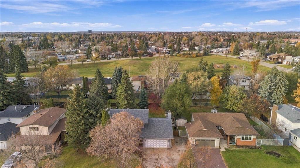 9814 75 Avenue  - Photo 3
