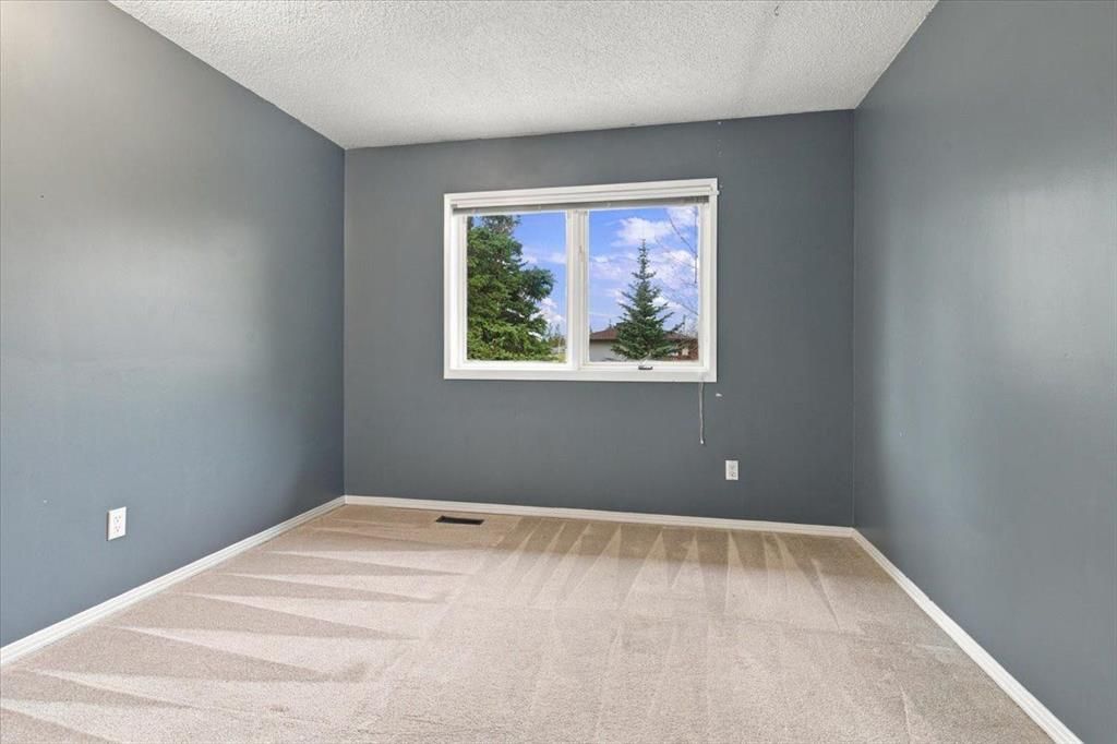 9814 75 Avenue  - Photo 30