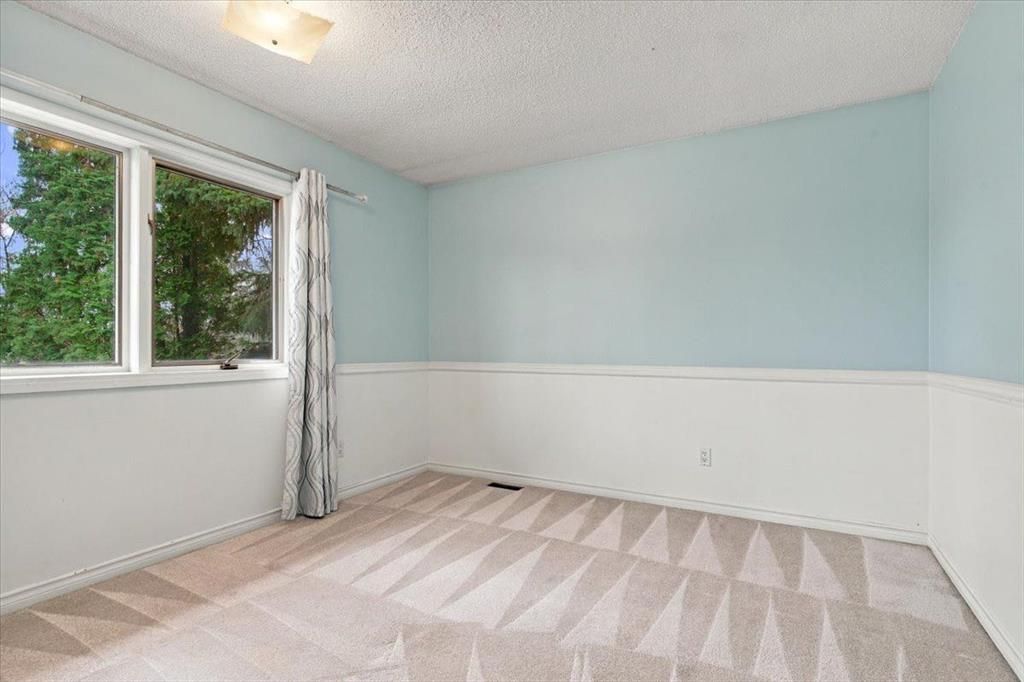 9814 75 Avenue  - Photo 32