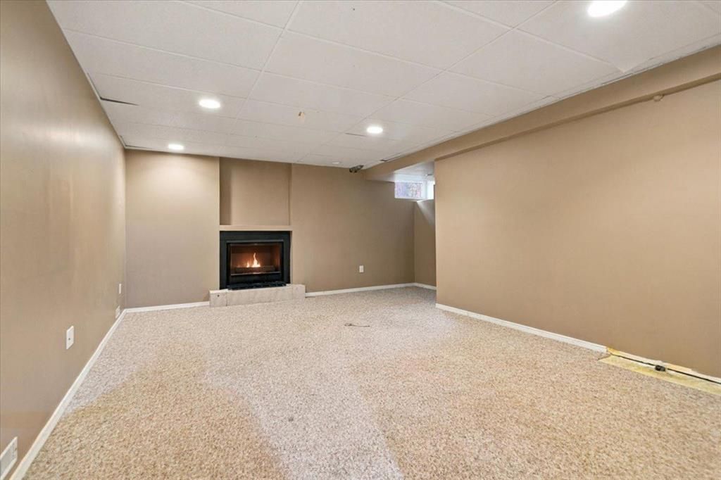 9814 75 Avenue  - Photo 34