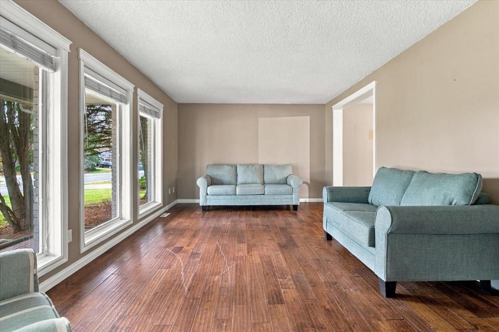 9814 75 Avenue  - Photo 8