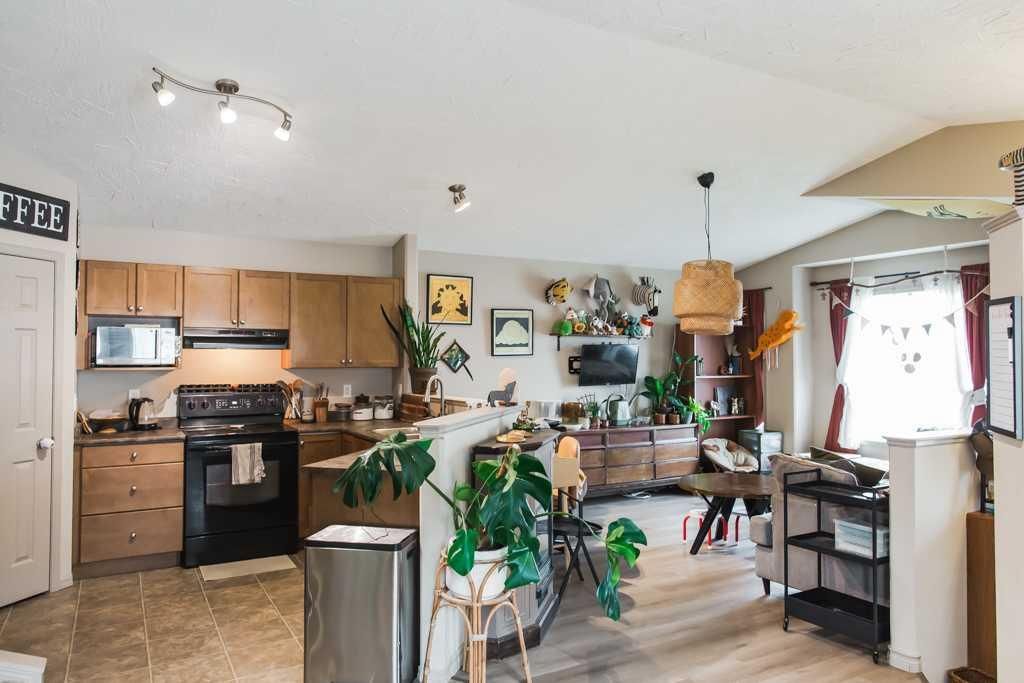 10404 98A Street  - Photo 3