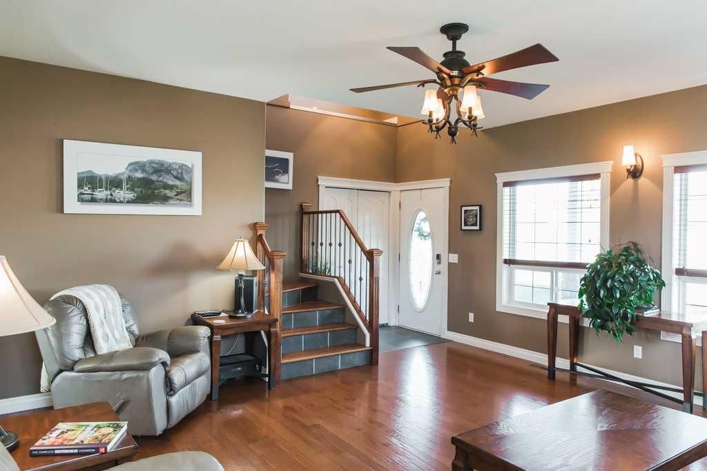 7925 Carriage Lane Drive  - Photo 18