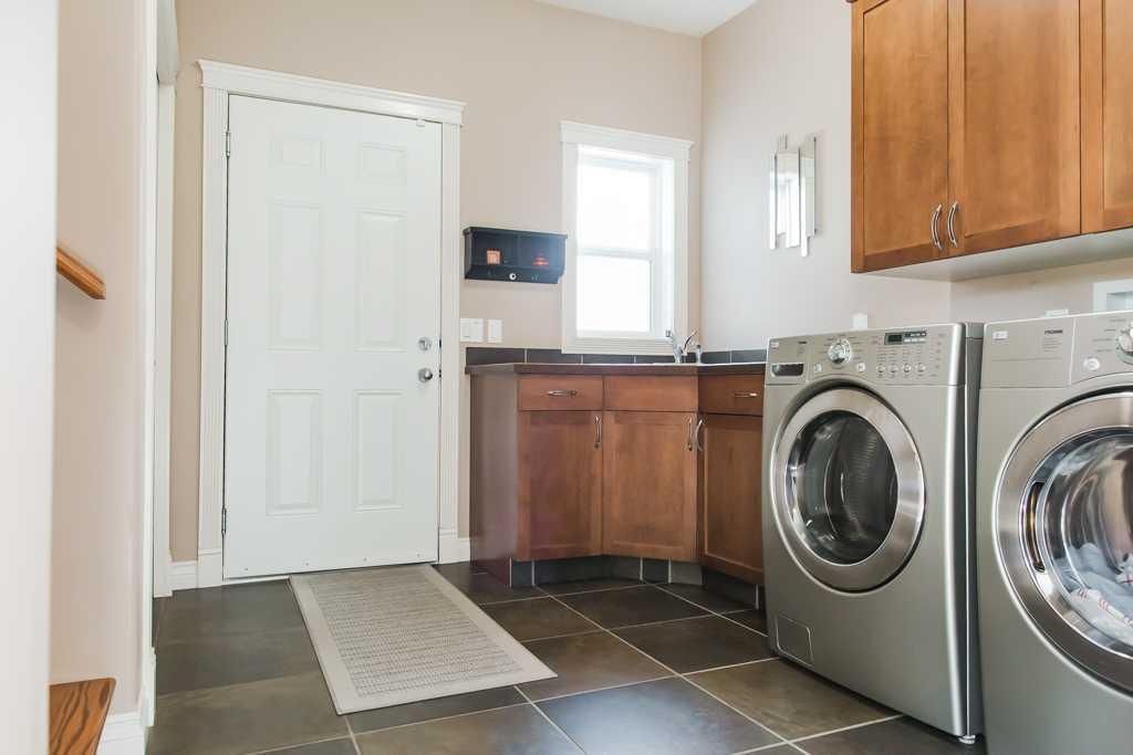 7925 Carriage Lane Drive  - Photo 25