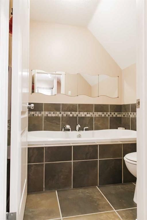 7925 Carriage Lane Drive  - Photo 31