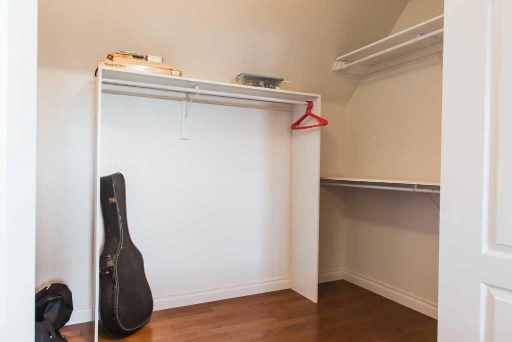 7925 Carriage Lane Drive  - Photo 33