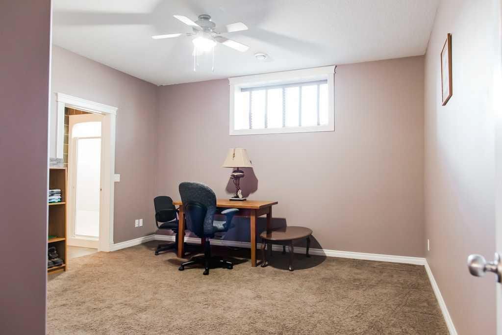 7925 Carriage Lane Drive  - Photo 36