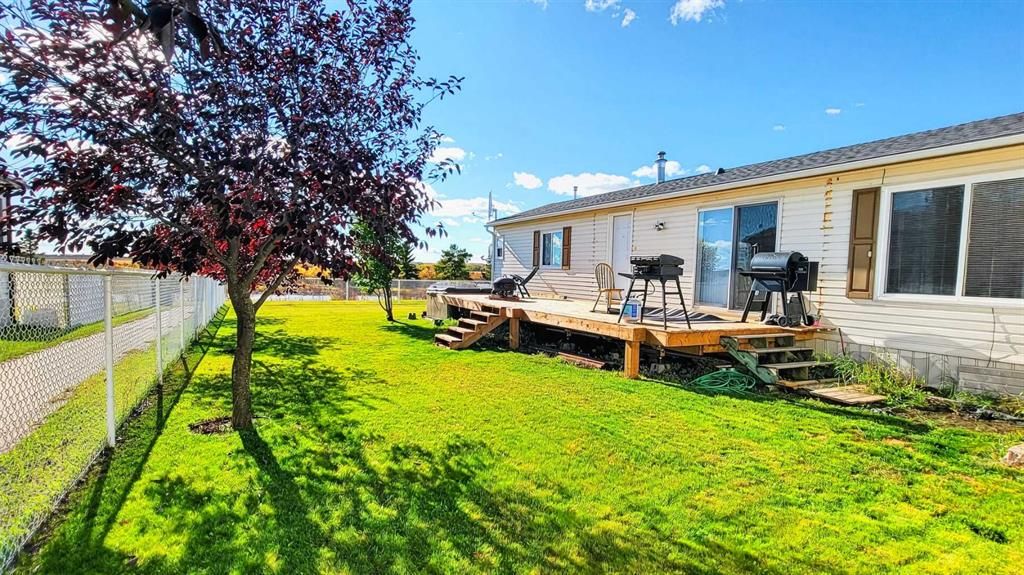 563 Stewart Street  - Photo 18