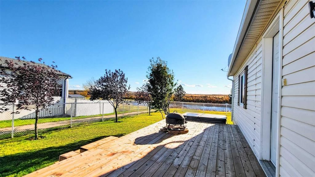 563 Stewart Street  - Photo 20