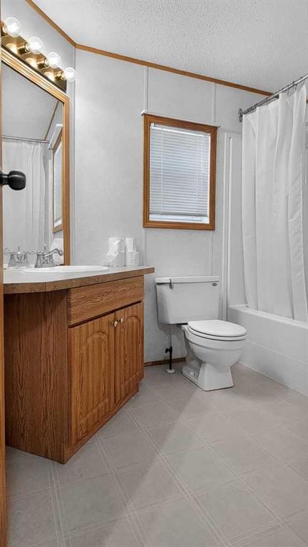 563 Stewart Street  - Photo 5