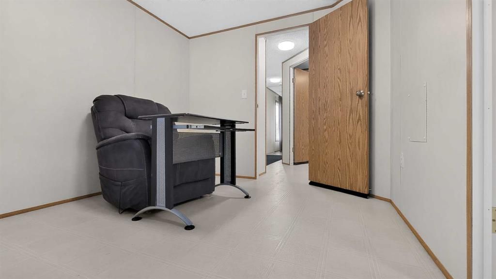 563 Stewart Street  - Photo 6