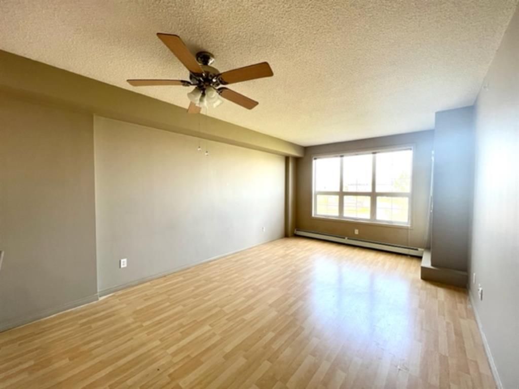 215, 12330 102 St   - Photo 10