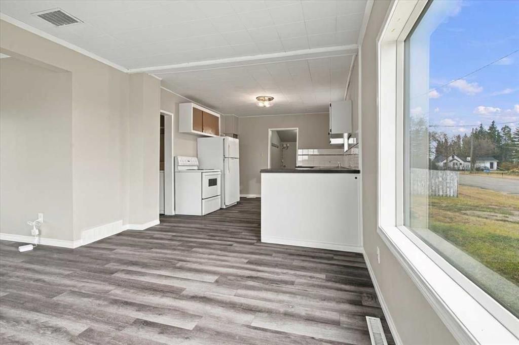 9904 101 Avenue  - Photo 12