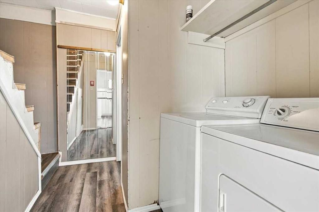 9904 101 Avenue  - Photo 18