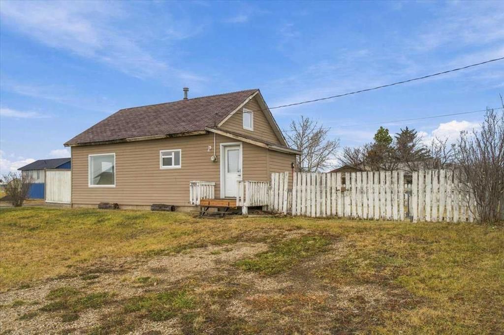 9904 101 Avenue  - Photo 6