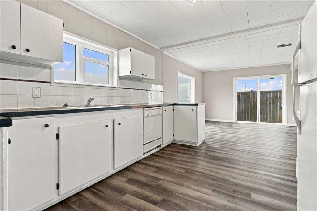 9904 101 Avenue  - Photo 9