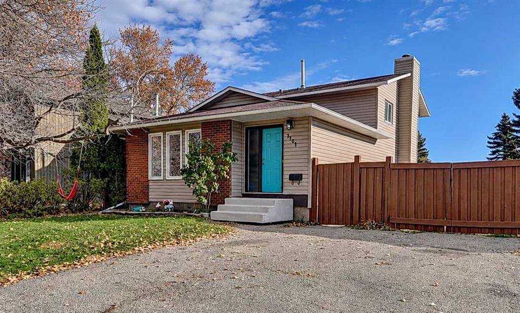 7301 97A Street  - Photo 1