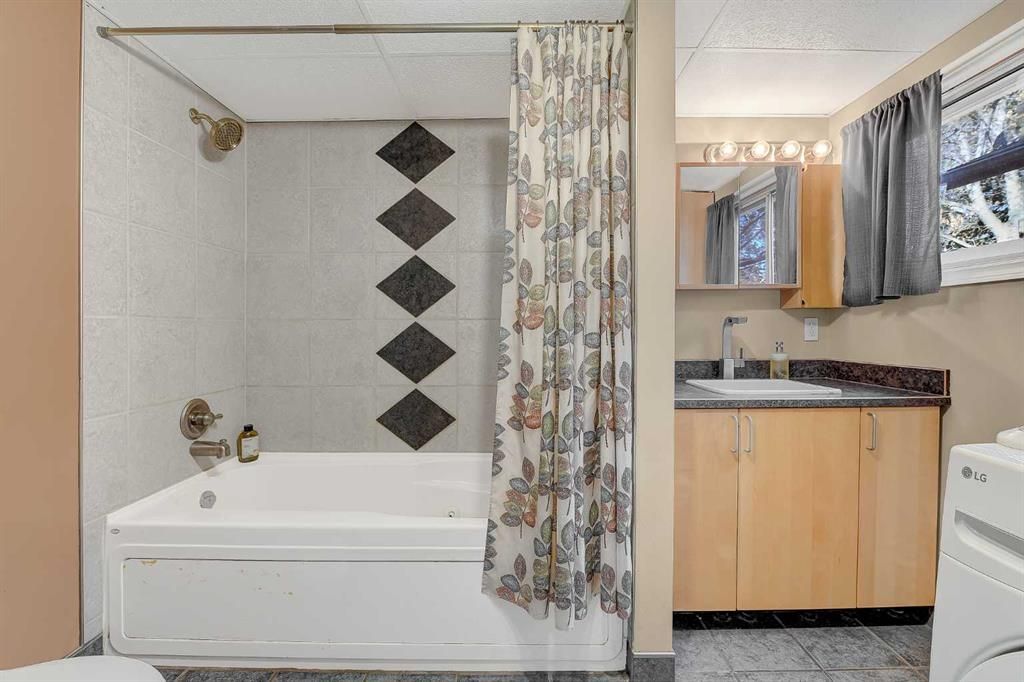 7301 97A Street  - Photo 24
