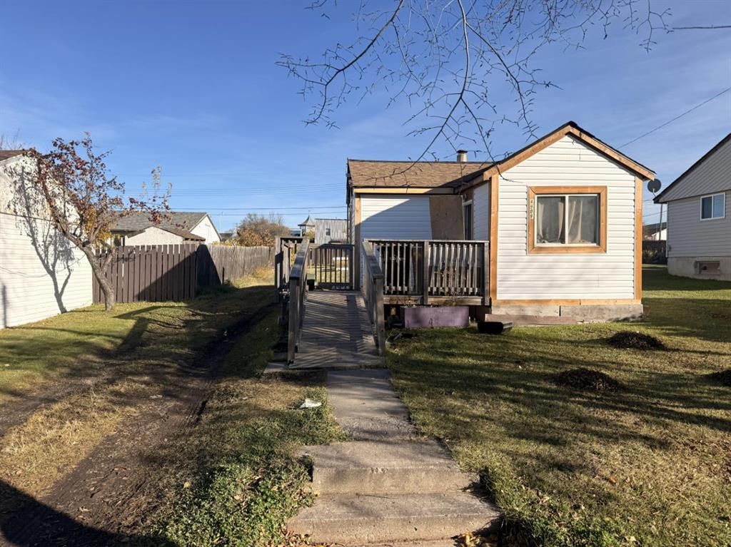 4909 51 Street  - Photo 4