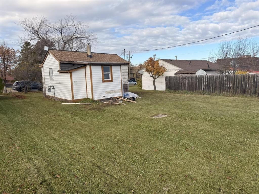 4909 51 Street  - Photo 7