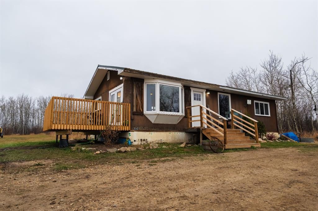 742075 733 Highway  - Photo 4