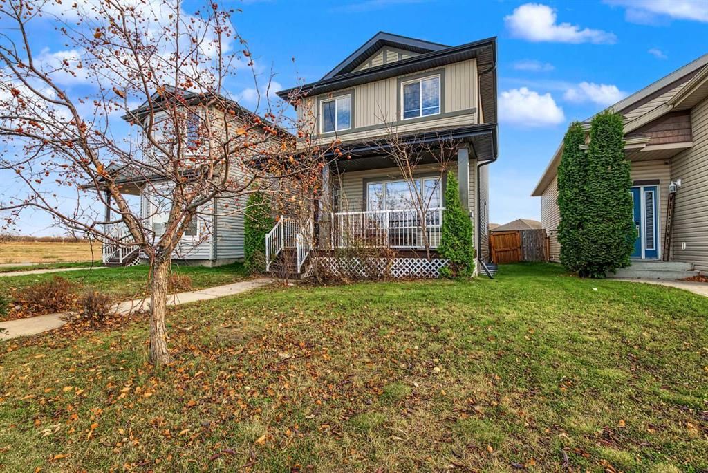 8505 102A Avenue  - Photo 1