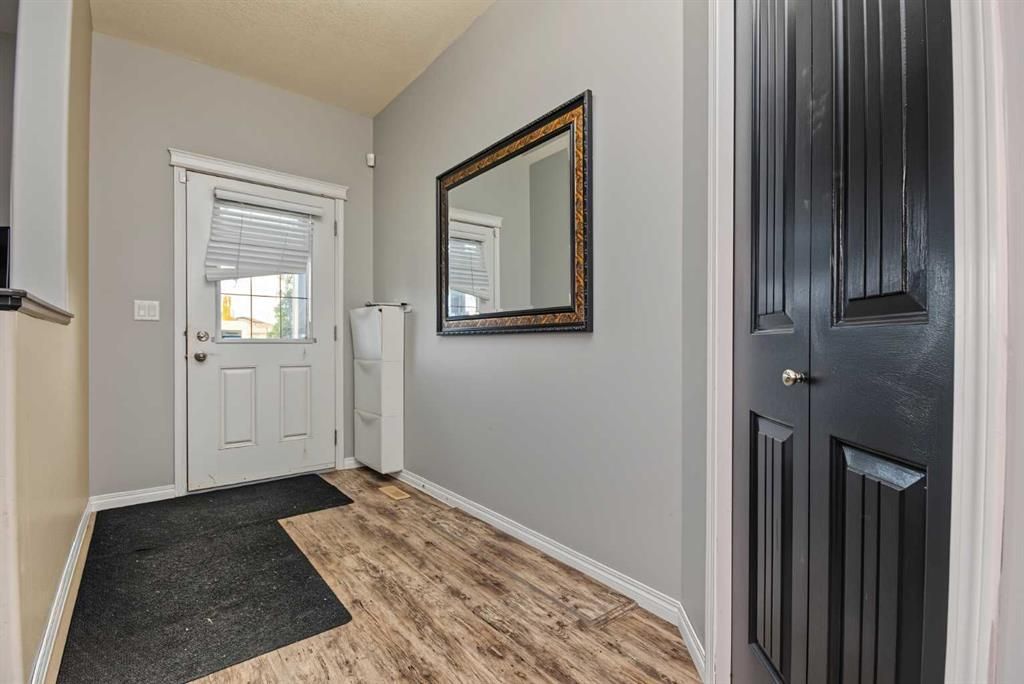 8505 102A Avenue  - Photo 4
