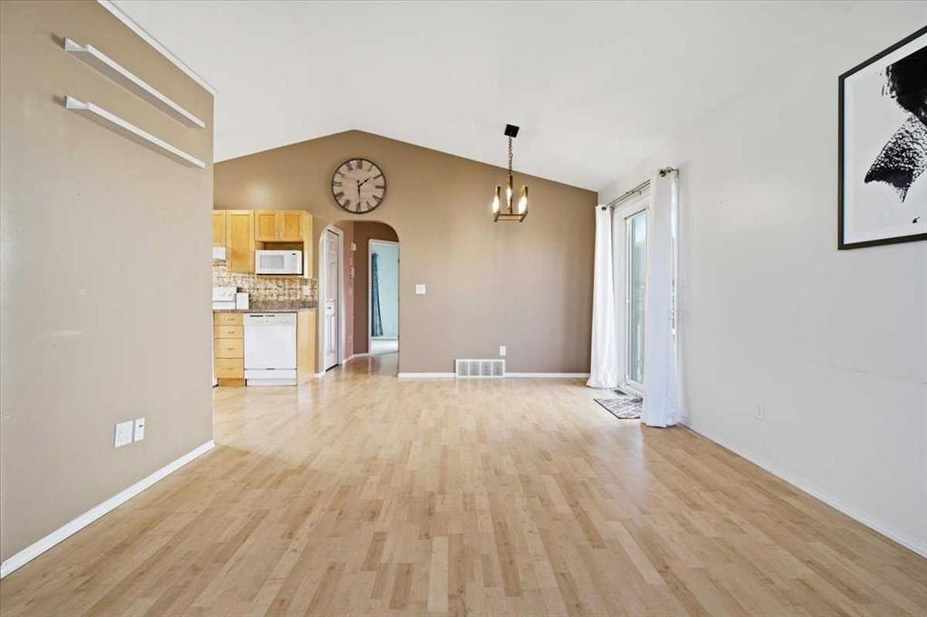 7710 Westpointe Drive  - Photo 6