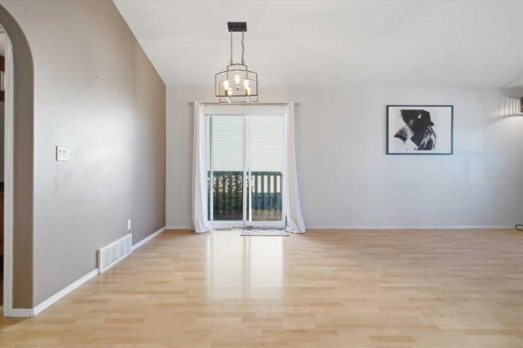 7710 Westpointe Drive  - Photo 8