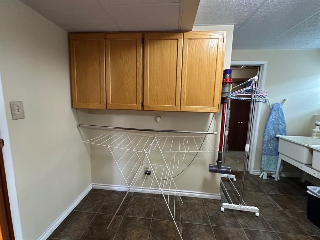 8218 102A Street  - Photo 15