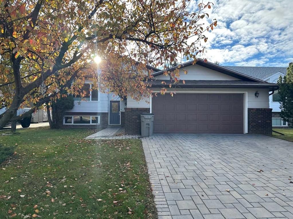 8218 102A Street  - Photo 2