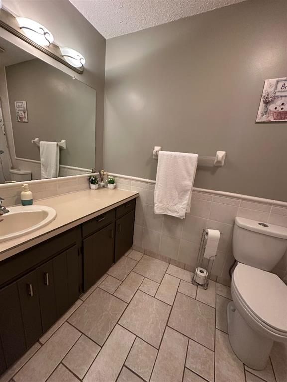 8218 102A Street  - Photo 9