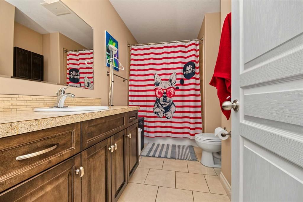 7429 90A Street  - Photo 18