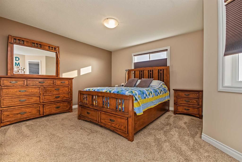 7429 90A Street  - Photo 19