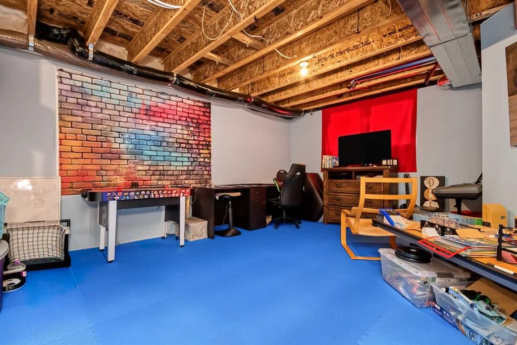 7429 90A Street  - Photo 23