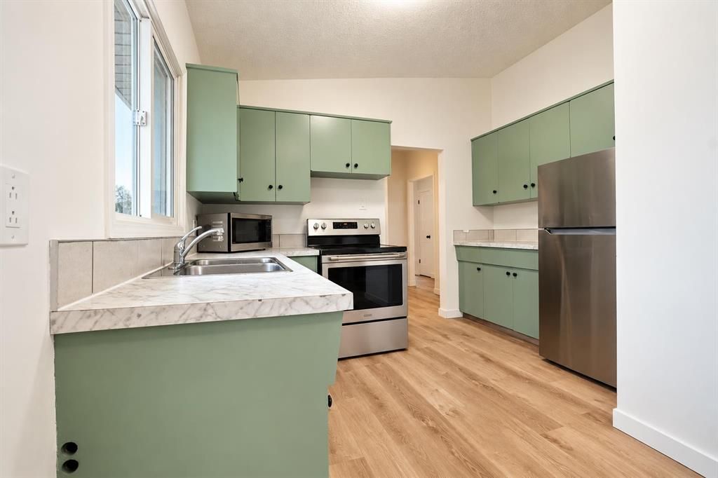 9812 97 Park Avenue  - Photo 10