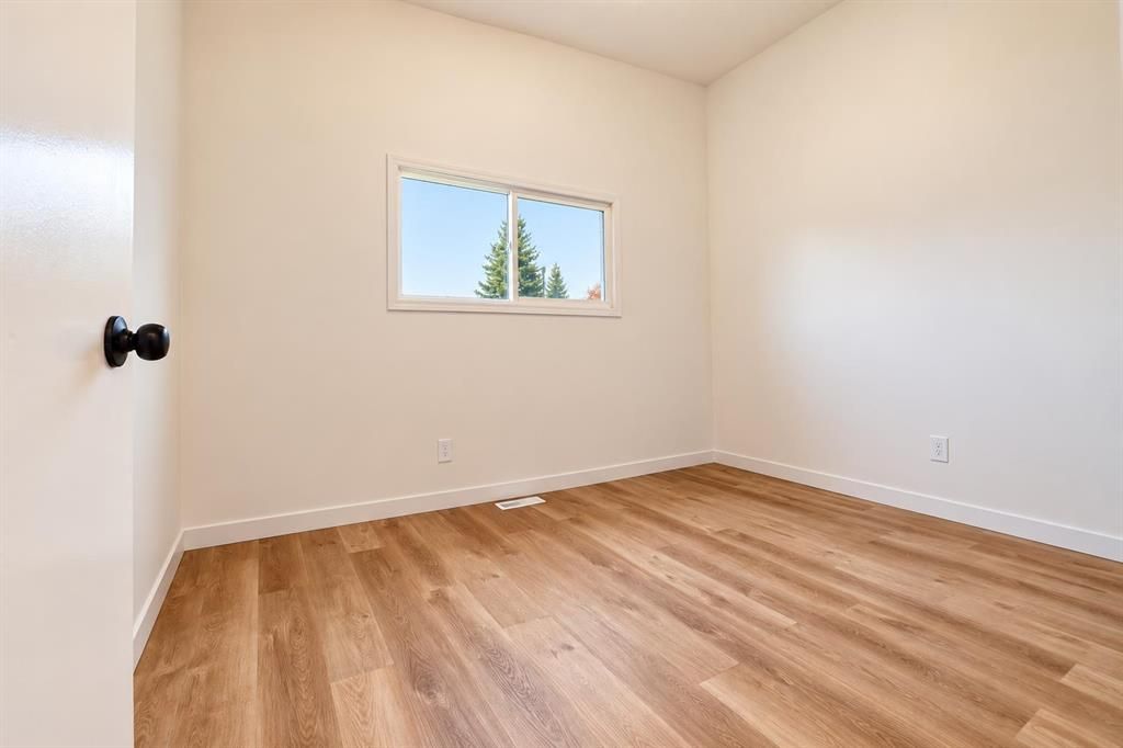 9812 97 Park Avenue  - Photo 14