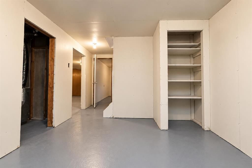 9812 97 Park Avenue  - Photo 17