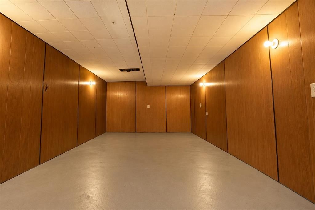 9812 97 Park Avenue  - Photo 22