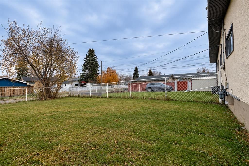 9812 97 Park Avenue  - Photo 26