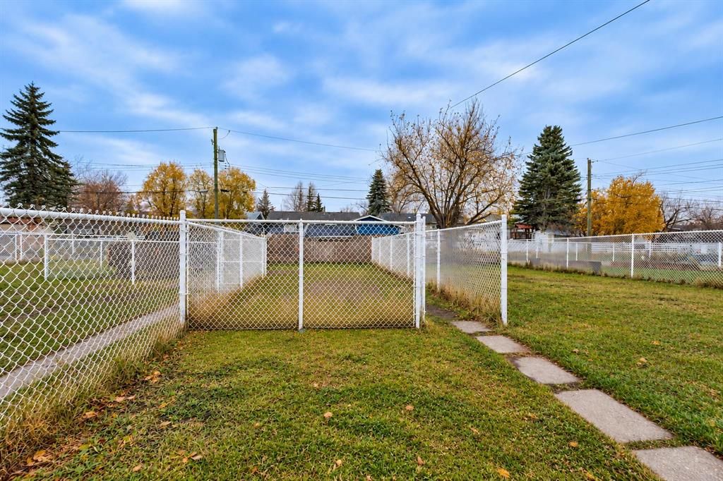 9812 97 Park Avenue  - Photo 27
