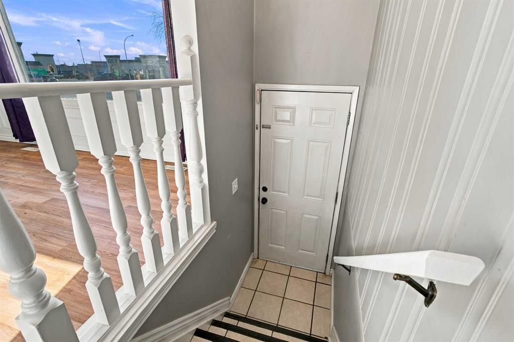 9202 101 Avenue  - Photo 4