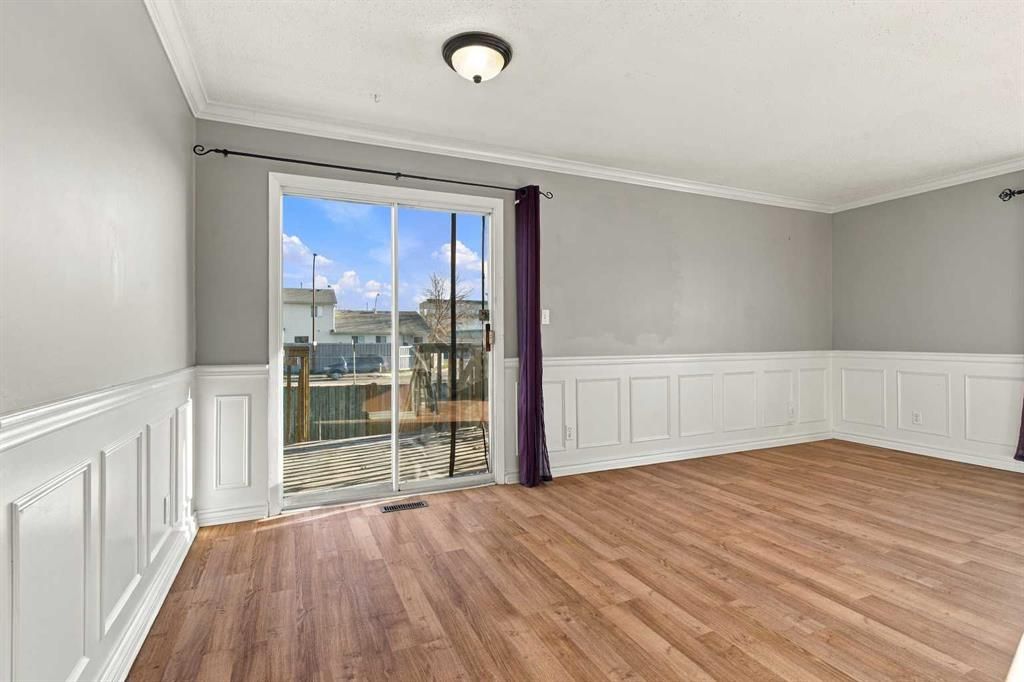 9202 101 Avenue  - Photo 7